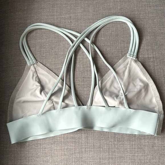 PINK Victoria’s Secret strappy triangle bralette, size M - Picture 3 of 5